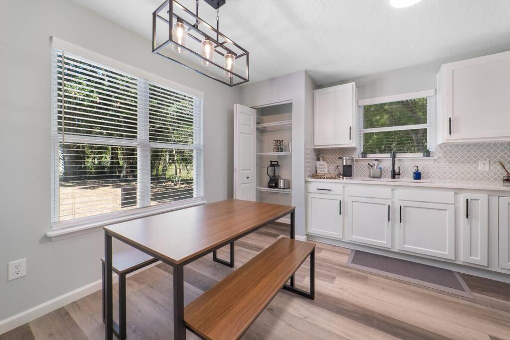 New Modern Bungalow Close To Downtown! Fully Fenced Yard St. Augustine Esterno foto