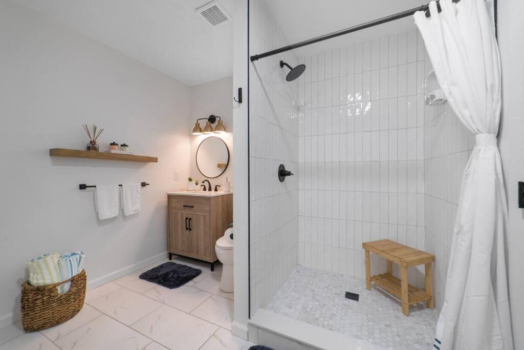 New Modern Bungalow Close To Downtown! Fully Fenced Yard St. Augustine Esterno foto