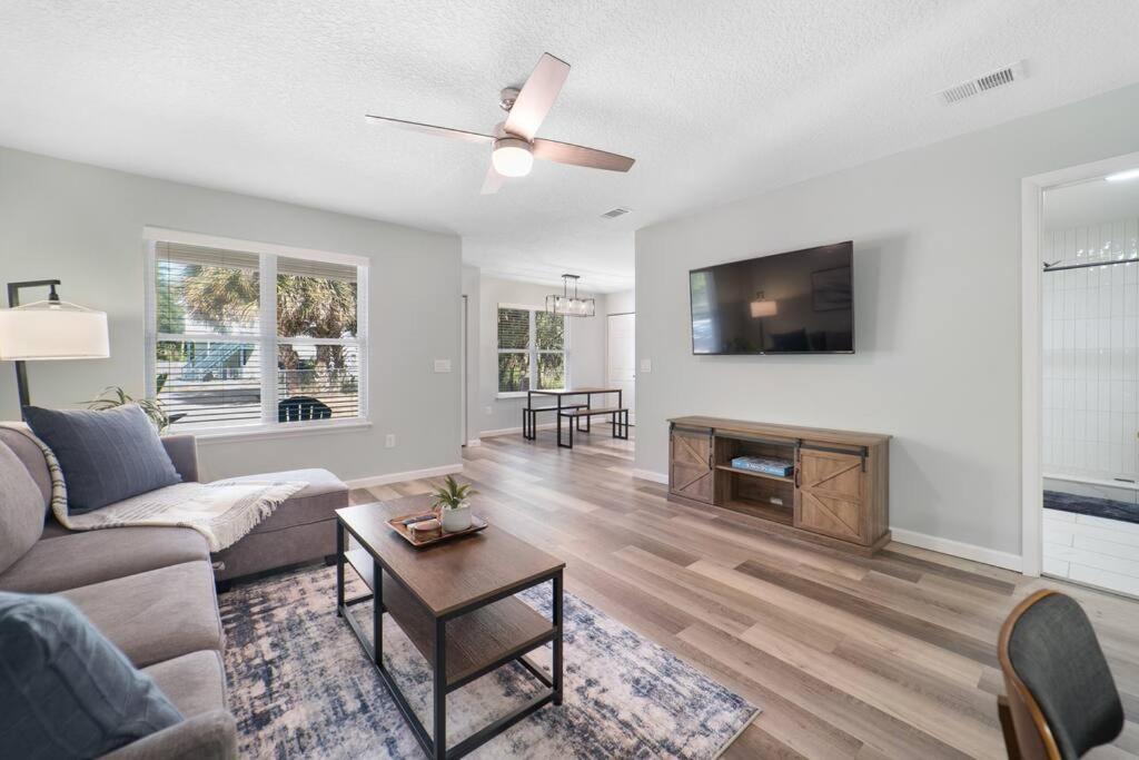 New Modern Bungalow Close To Downtown! Fully Fenced Yard St. Augustine Esterno foto