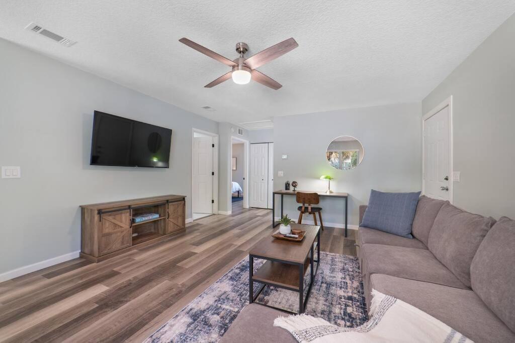 New Modern Bungalow Close To Downtown! Fully Fenced Yard St. Augustine Esterno foto
